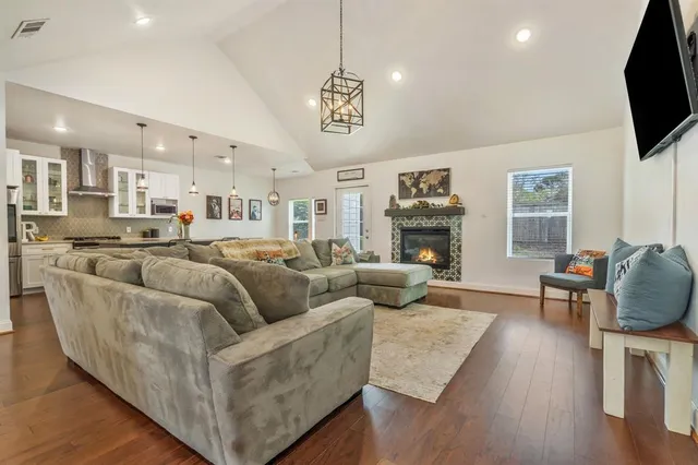 $430,000 | 1909 Willowcrest Loop, Denton, TX 76205