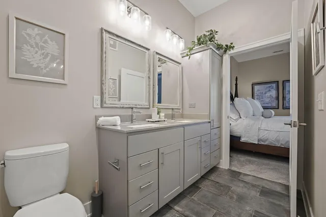 $344,900 | 354 West Chicago Street, Unit 200, Valparaiso, IN 46385