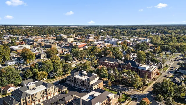 $344,900 | 354 West Chicago Street, Unit 200, Valparaiso, IN 46385