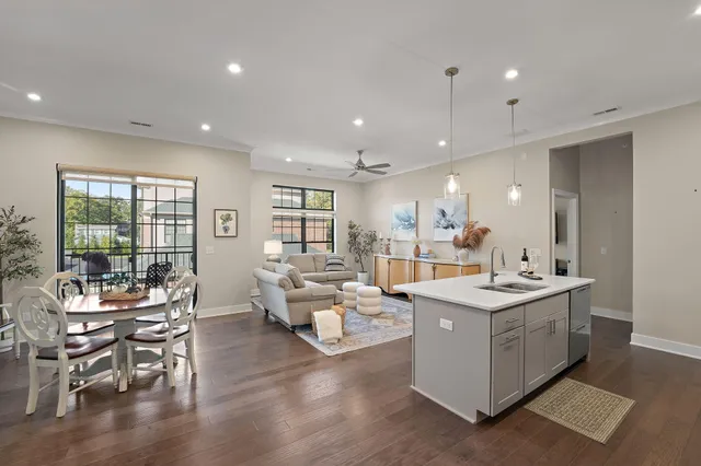 $344,900 | 354 West Chicago Street, Unit 200, Valparaiso, IN 46385