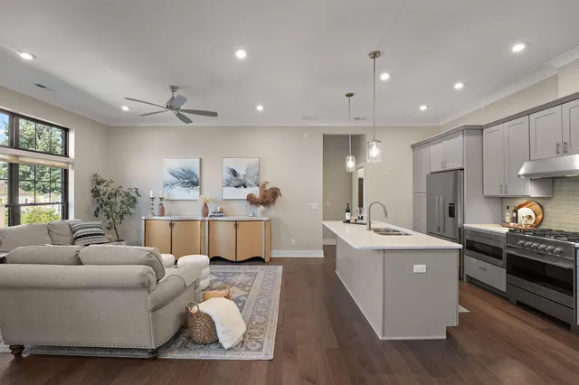 $344,900 | 354 West Chicago Street, Unit 200, Valparaiso, IN 46385