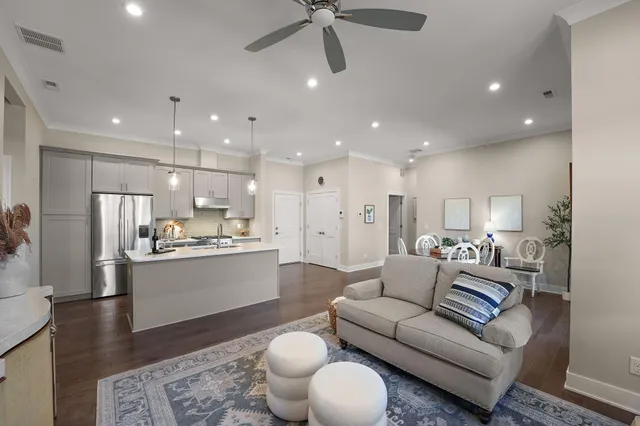 $344,900 | 354 West Chicago Street, Unit 200, Valparaiso, IN 46385