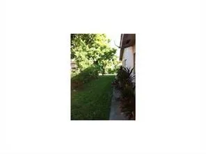 a picture of a black and white wall