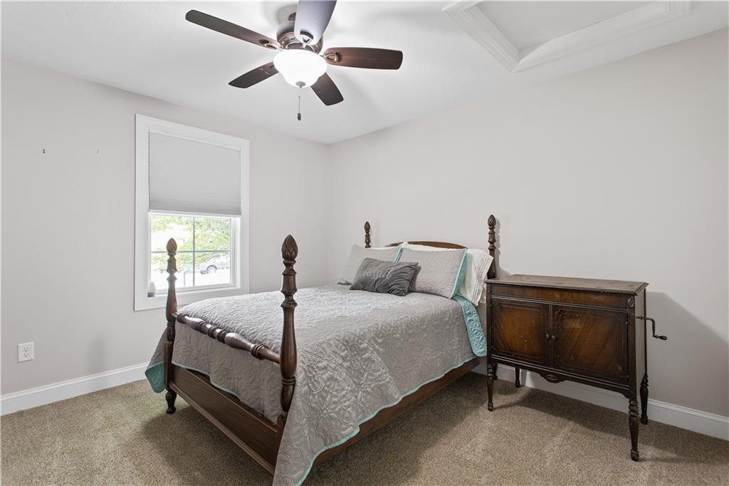 1090 Clinton Road Clinton, PA 15026 - Photo 17 of 24 Gallery Image 17