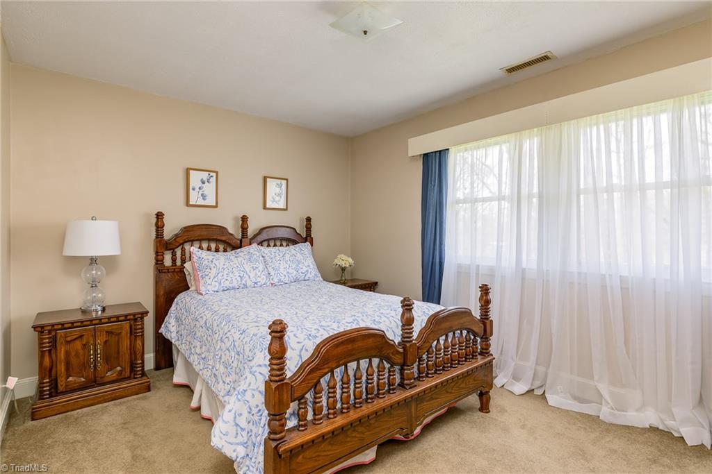1640 Bright Leaf Road Pfafftown, NC 27040 - Photo 13 of 21 Gallery Image 13