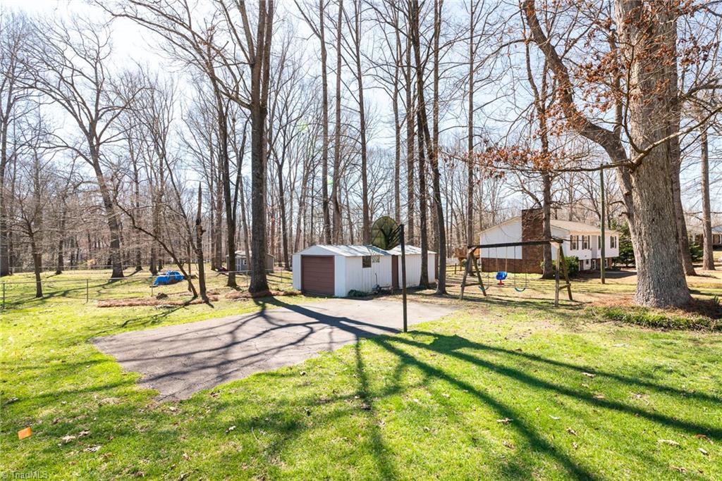 1640 Bright Leaf Road Pfafftown, NC 27040 - Photo 17 of 21 Gallery Image 17