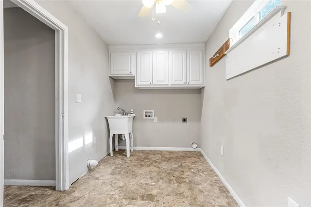 $324,900 | 2320 Juniper Street, Haltom City, TX 76117