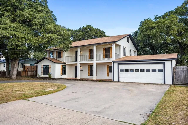 $324,900 | 2320 Juniper Street, Haltom City, TX 76117