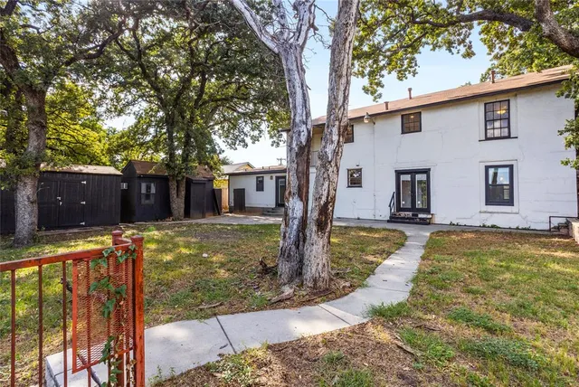 $324,900 | 2320 Juniper Street, Haltom City, TX 76117