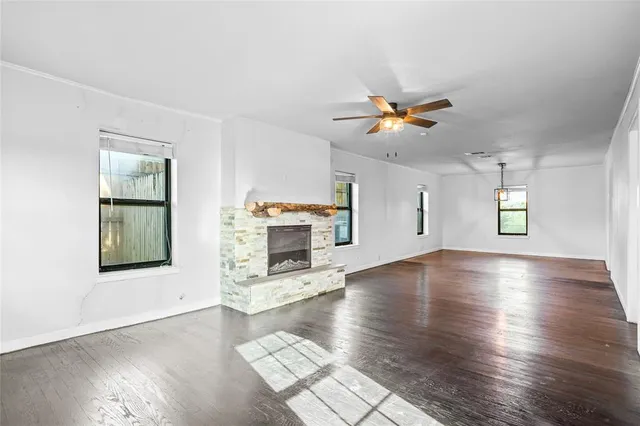 $324,900 | 2320 Juniper Street, Haltom City, TX 76117