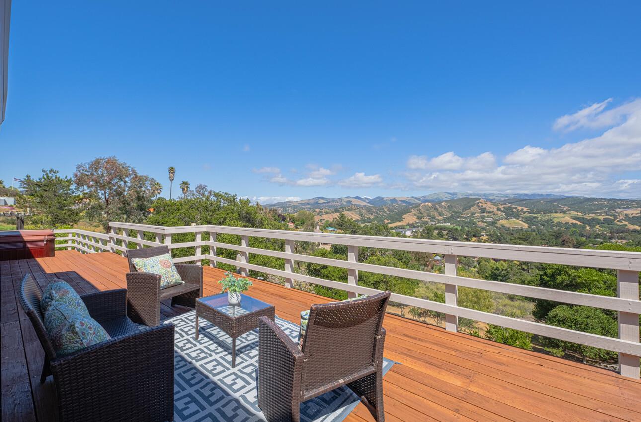 24935 Corte Poco Salinas, CA 93908 - Photo 4 of 58