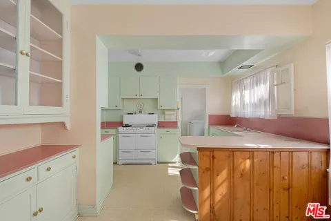 $3,800,000 | 243 Euclid Street, Santa Monica, CA 90402