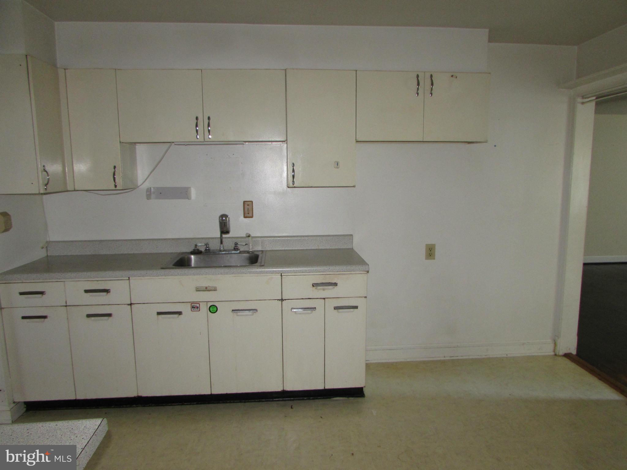 8209 Sonar Road Clinton, MD 20735 - Photo 6 of 15 Kitchen