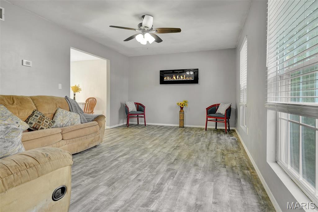 4723 Brecht Lane Godfrey, IL 62035 - Photo 6 of 31