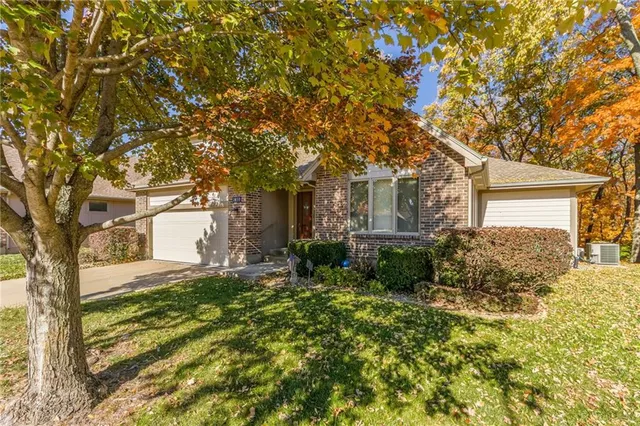 $379,000 | 2650 Northeast 74th Terrace, Gladstone, MO 64119