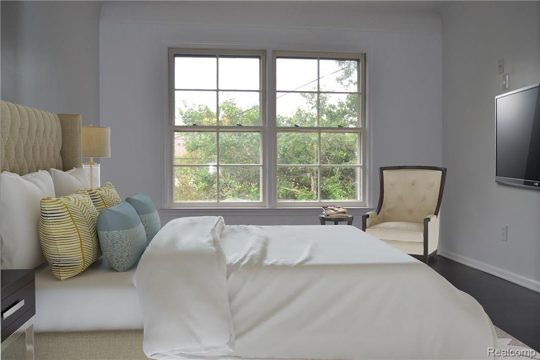 76 Webber Place Grosse Pointe, MI 48236 - Photo 13 of 30 guest bed1.jpg
