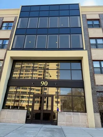 $2,650 | 90 Clinton Avenue, Newark, NJ 07114