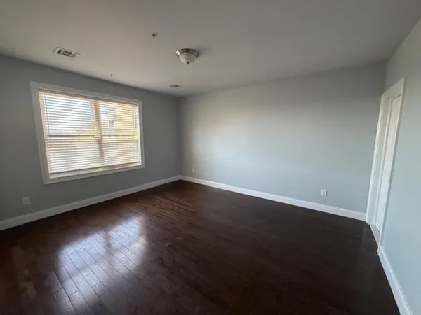 $2,650 | 90 Clinton Avenue, Newark, NJ 07114