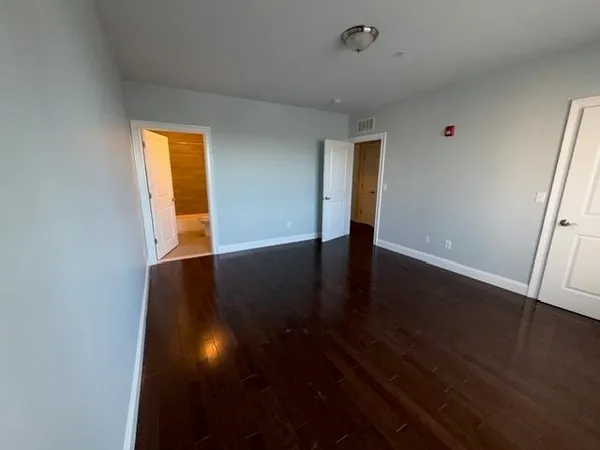 $2,650 | 90 Clinton Avenue, Newark, NJ 07114