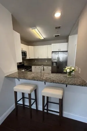 $2,650 | 90 Clinton Avenue, Newark, NJ 07114