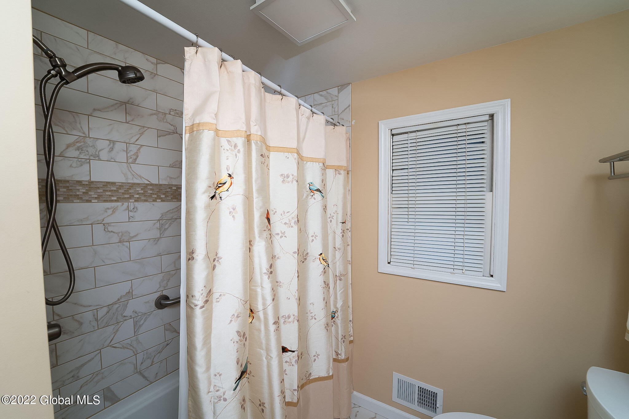 1362 Rowe Road Niskayuna, NY 12309 - Photo 16 of 37 044-1362-Rowe-Rd