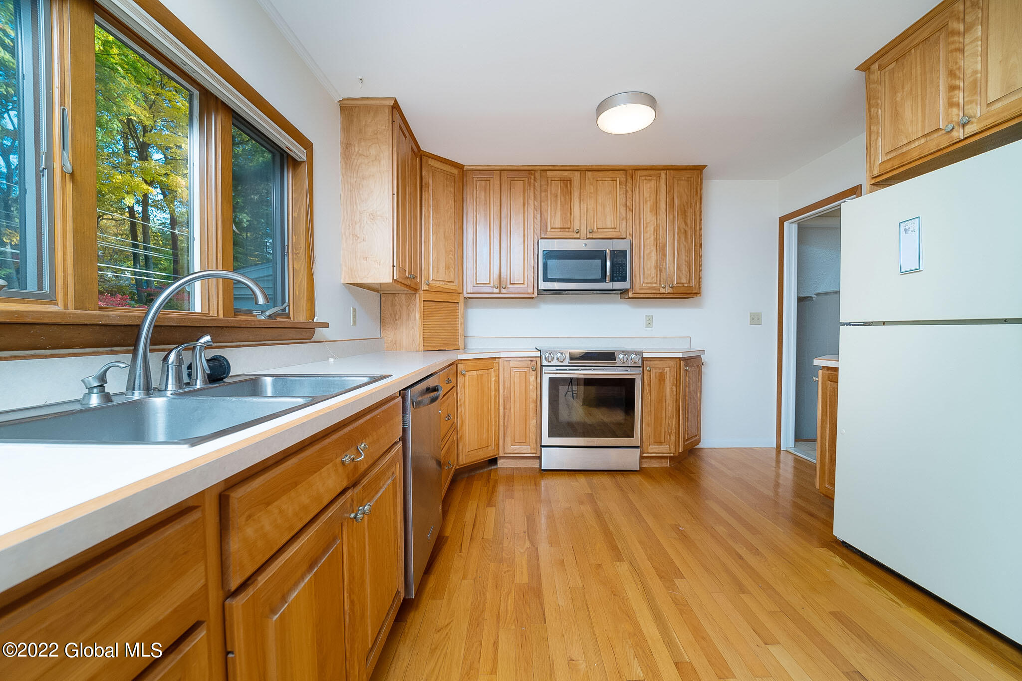1362 Rowe Road Niskayuna, NY 12309 - Photo 8 of 37 025-1362-Rowe-Rd