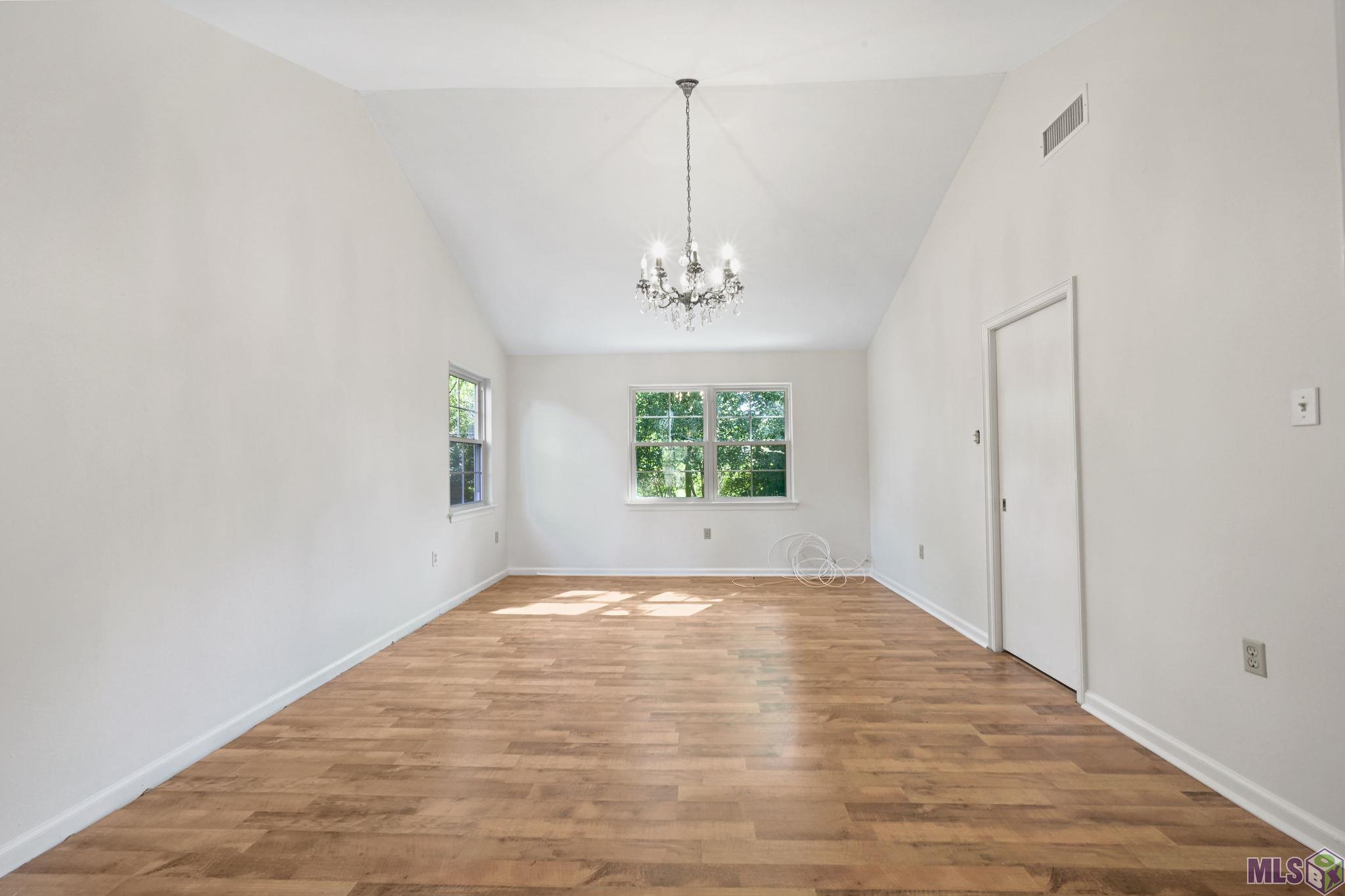 4560 Bluebell Drive Baton Rouge, LA 70808 - Photo 11 of 18 Primary Bedroom