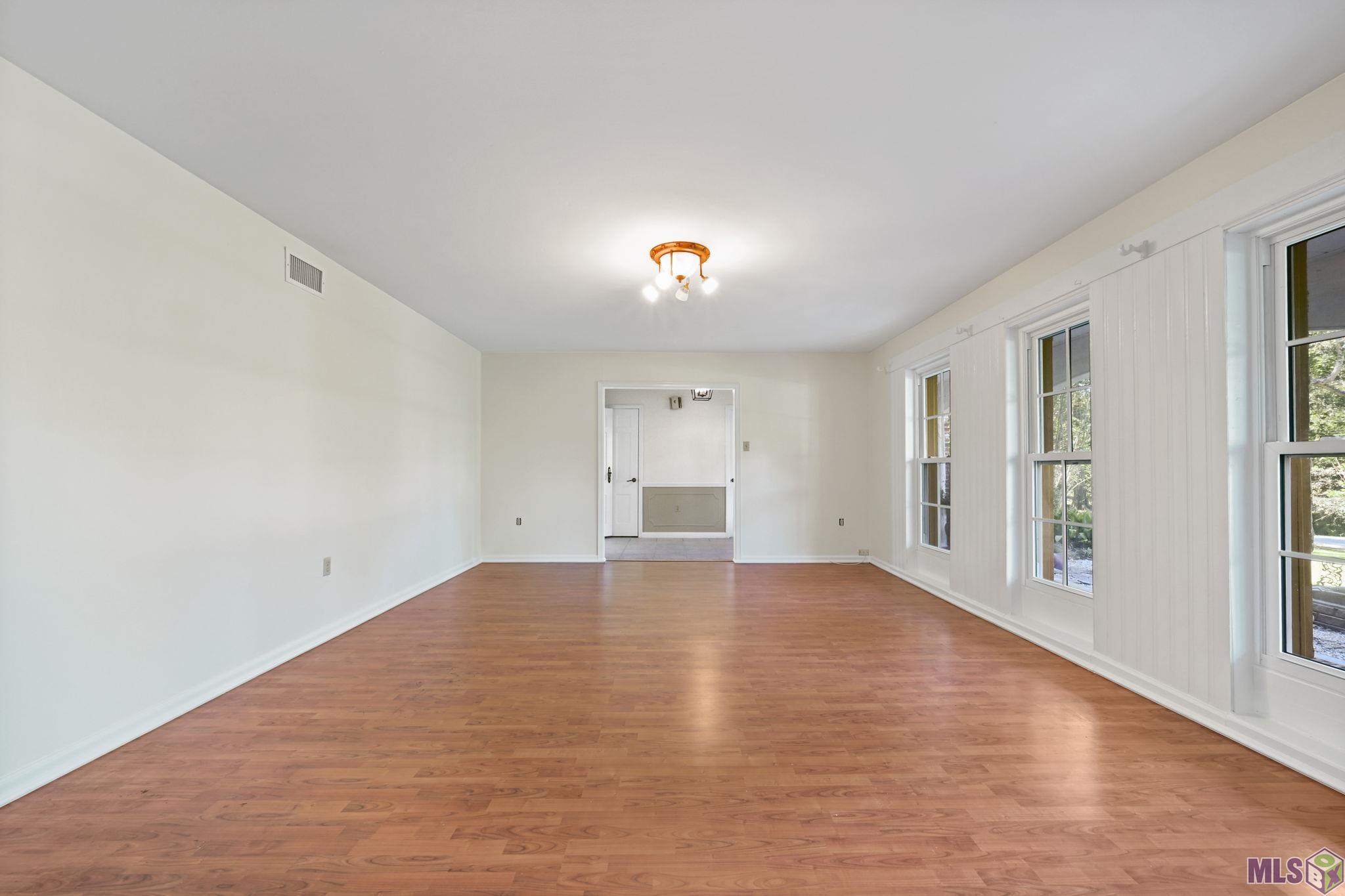 4560 Bluebell Drive Baton Rouge, LA 70808 - Photo 5 of 18 Formal Living room