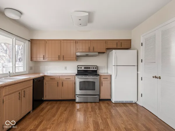 $230,000 | 1746 Forsythia Drive, Indianapolis, IN 46219