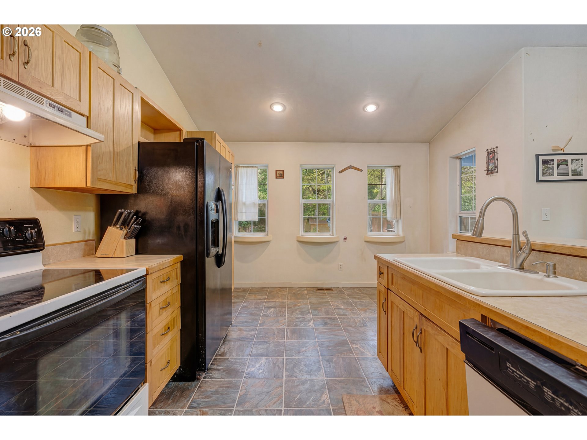 2785 Northeast Starr Creek Road Yachats, OR 97498 - Photo 12 of 38