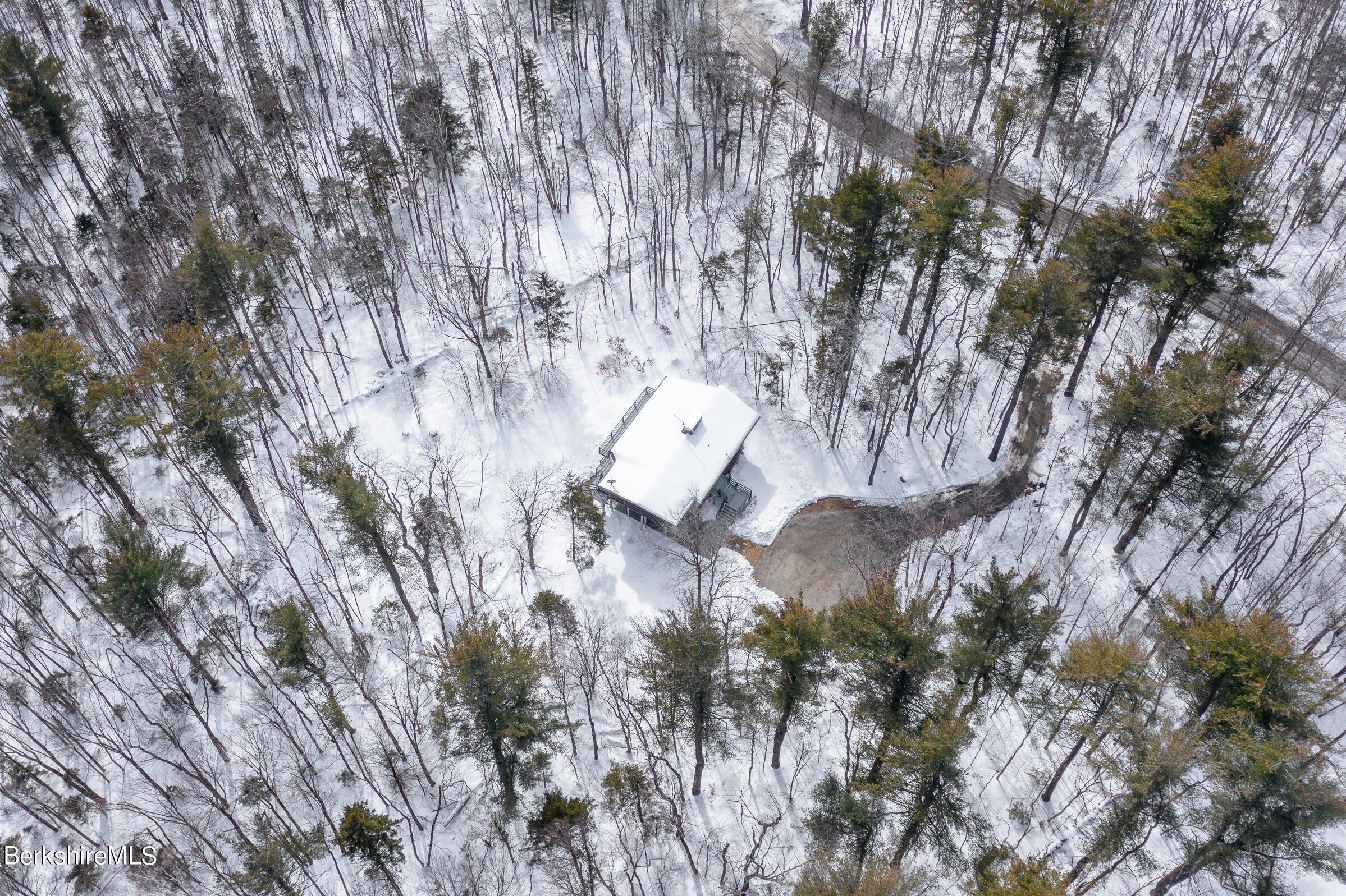 176 Beech Tree Lane Becket, MA 01223 - Photo 43 of 44 a aerial view of a yard
