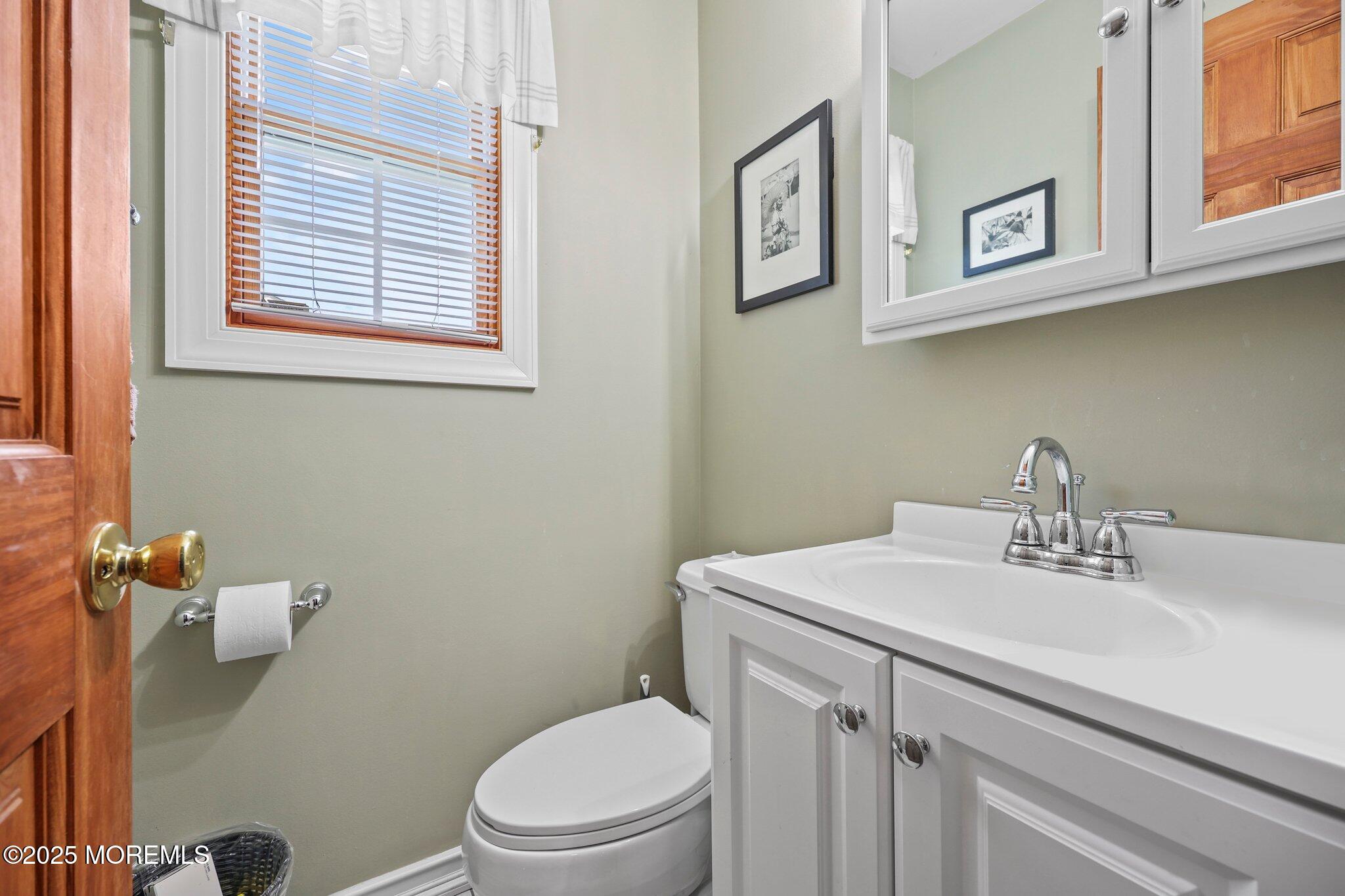 104 Starlight Road Howell, NJ 07731 - Photo 15 of 25 Powder Room