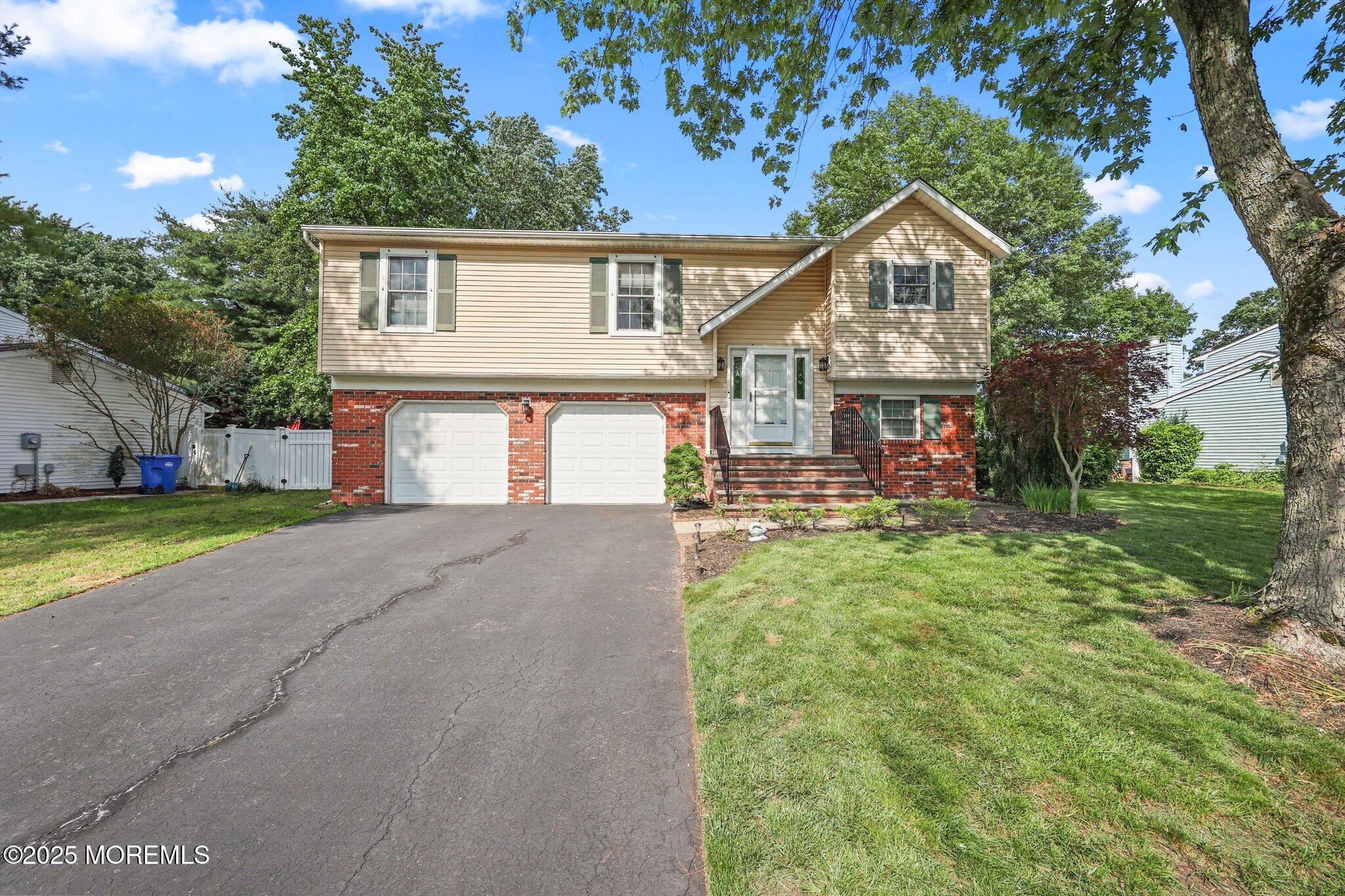 104 Starlight Road Howell, NJ 07731 - Photo 2 of 25 Front