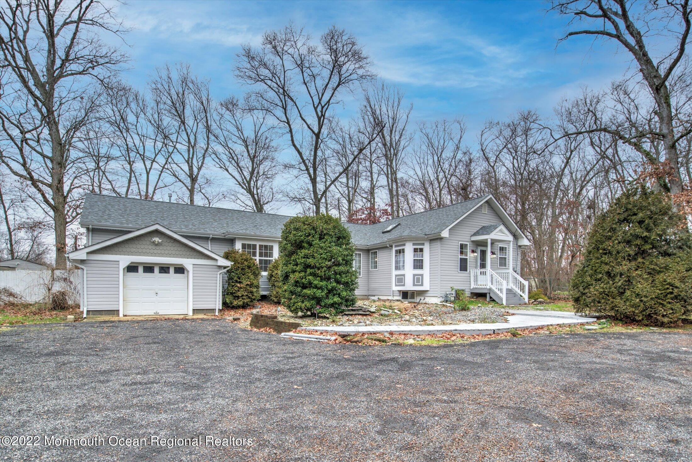 668 Brewers Bridge Road Jackson, NJ 08527 - Photo 1 of 33 02-FRONT