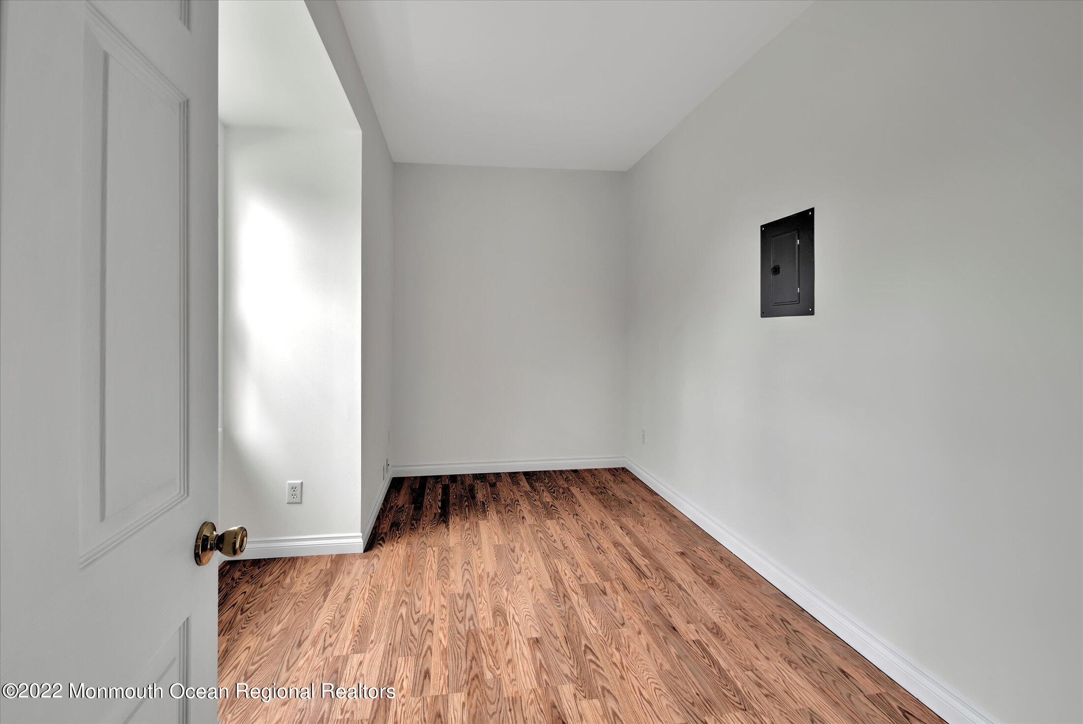 668 Brewers Bridge Road Jackson, NJ 08527 - Photo 21 of 33 21-BEDROOM