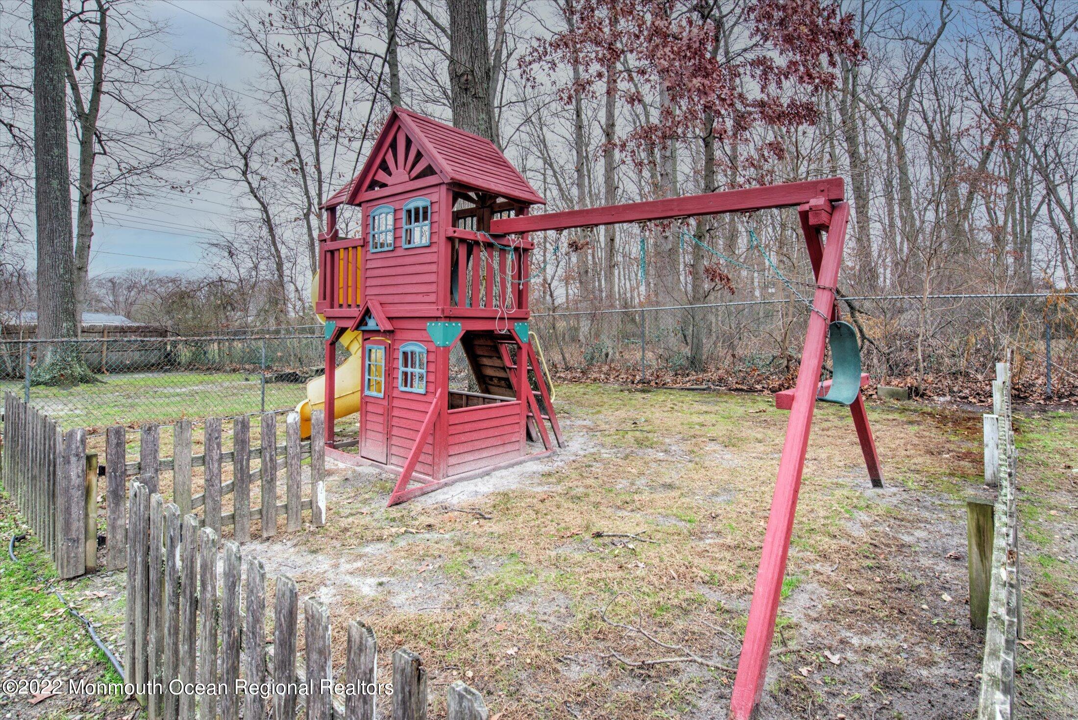 668 Brewers Bridge Road Jackson, NJ 08527 - Photo 27 of 33 26-BACK YARD