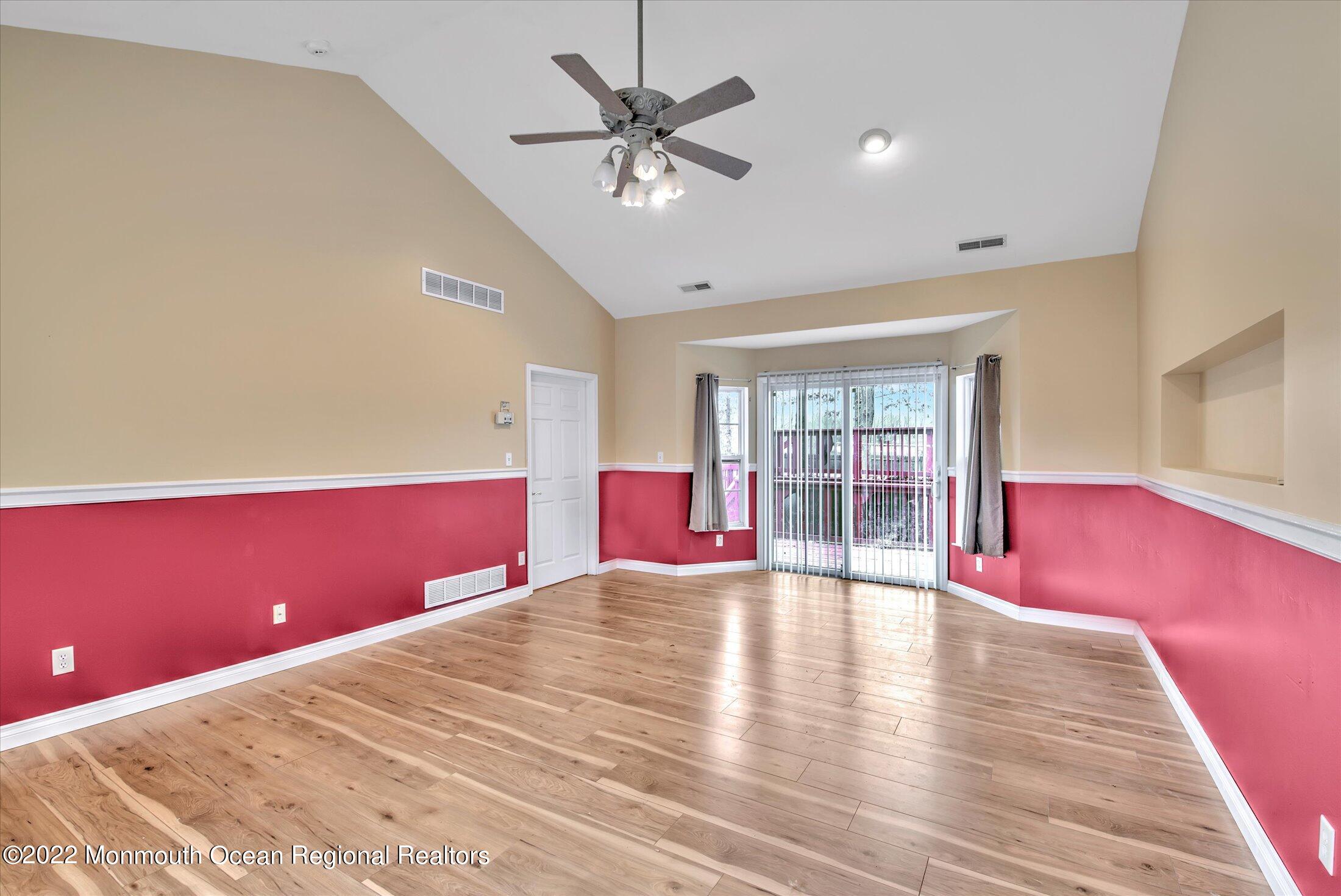 668 Brewers Bridge Road Jackson, NJ 08527 - Photo 5 of 33 04-LIVING ROOM