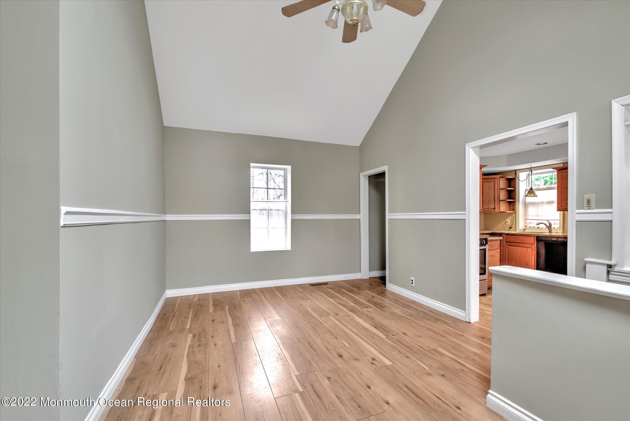 668 Brewers Bridge Road Jackson, NJ 08527 - Photo 7 of 33 06-DINING ROOM