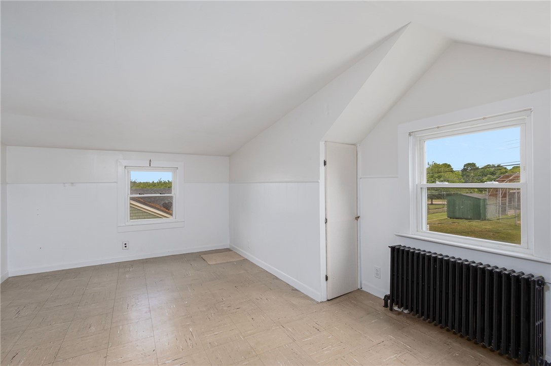 37 Reservoir Road Middletown, RI 02842 - Photo 18 of 39 2nd Floor Bedroom #2