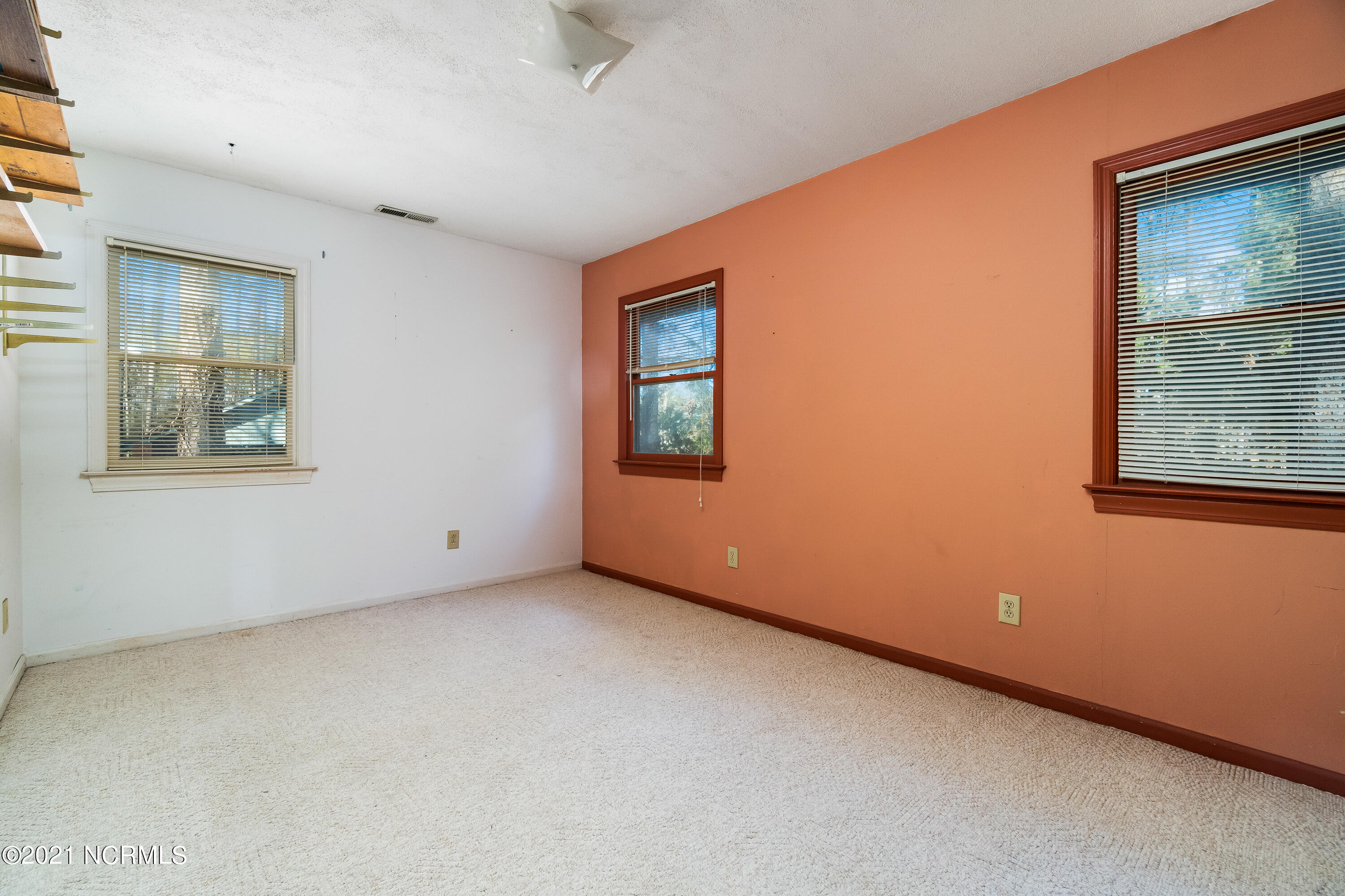 89 Holton Point Road Vandemere, NC 28587 - Photo 5 of 22 Chill Photo_-18