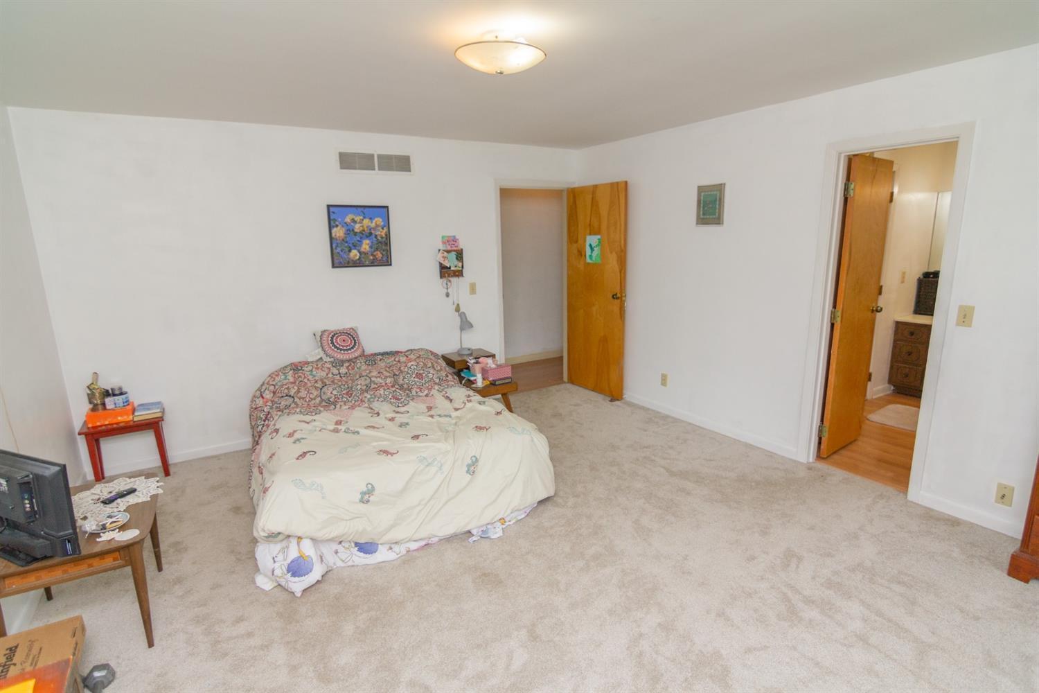 6016 Gaines Road Cincinnati, OH 45247 - Photo 31 of 49