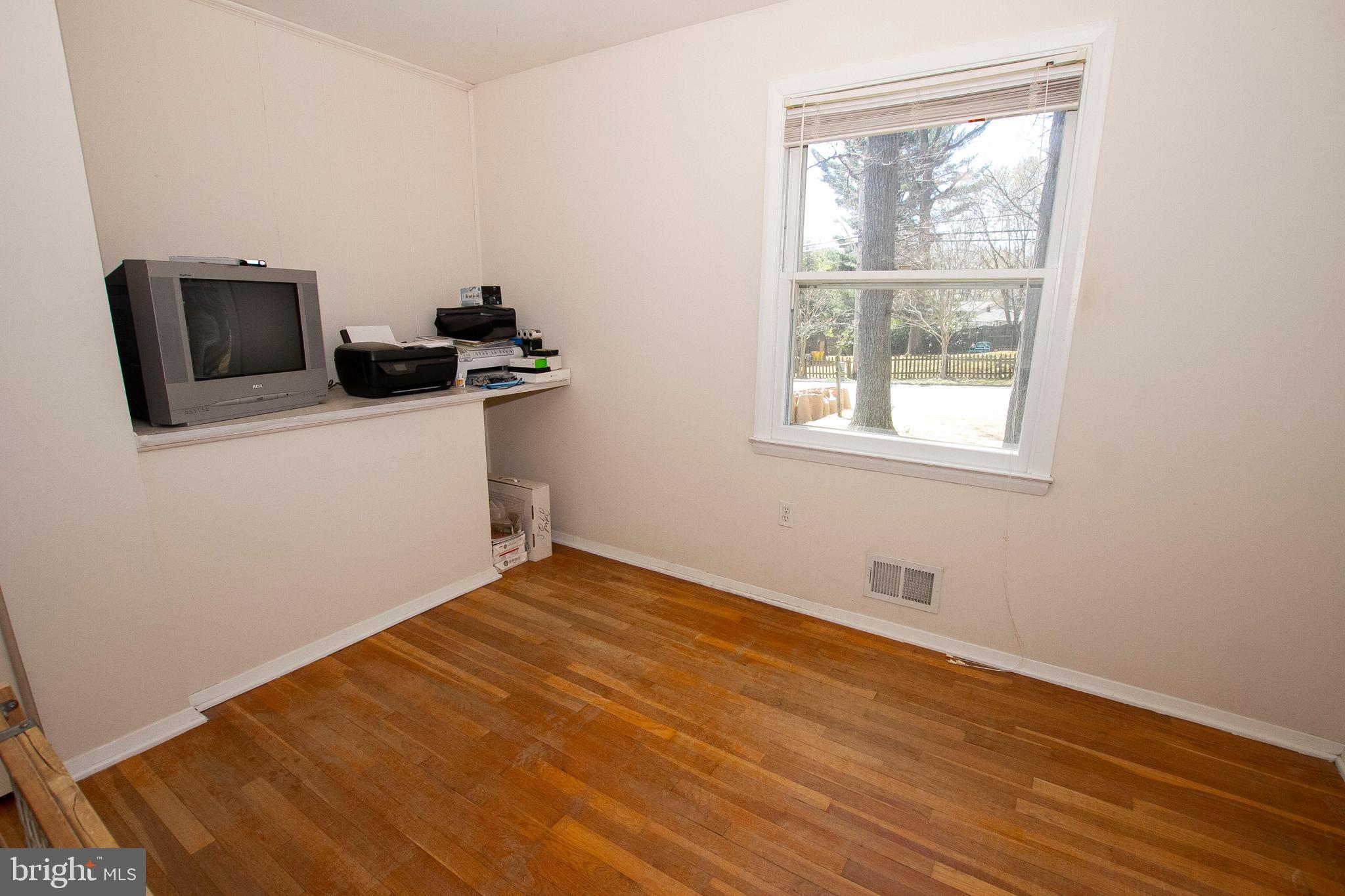 1570 Long Point Road Pasadena, MD 21122 - Photo 22 of 52 Gallery Image 22