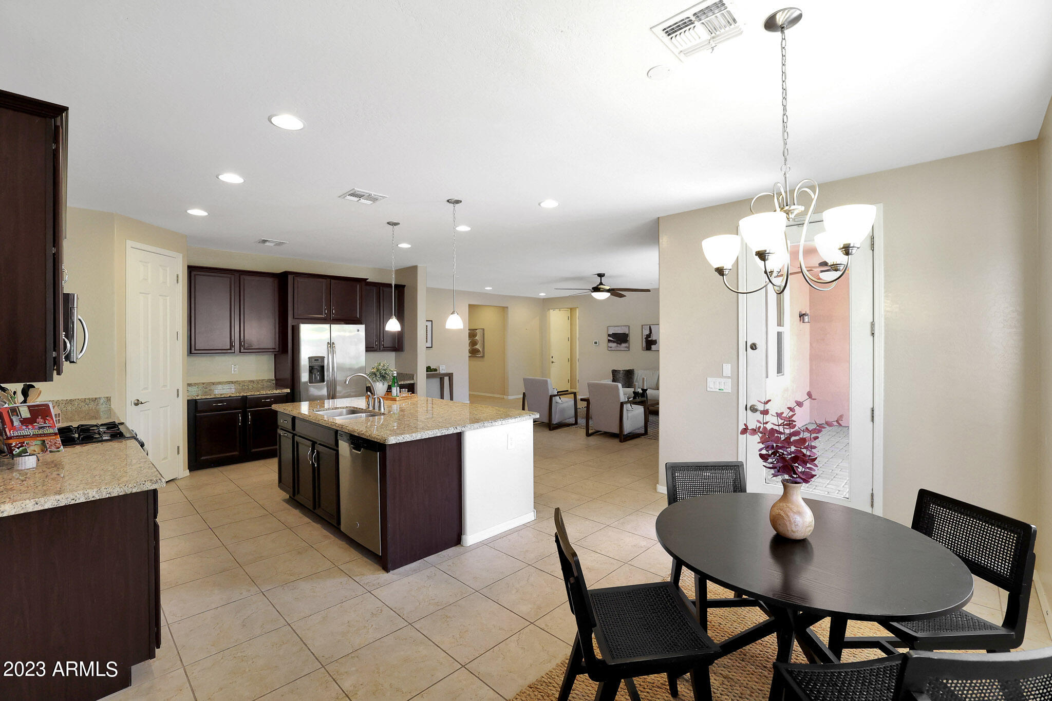 3294 North Springfield Street Buckeye, AZ 85396 - Photo 14 of 73 B (11)