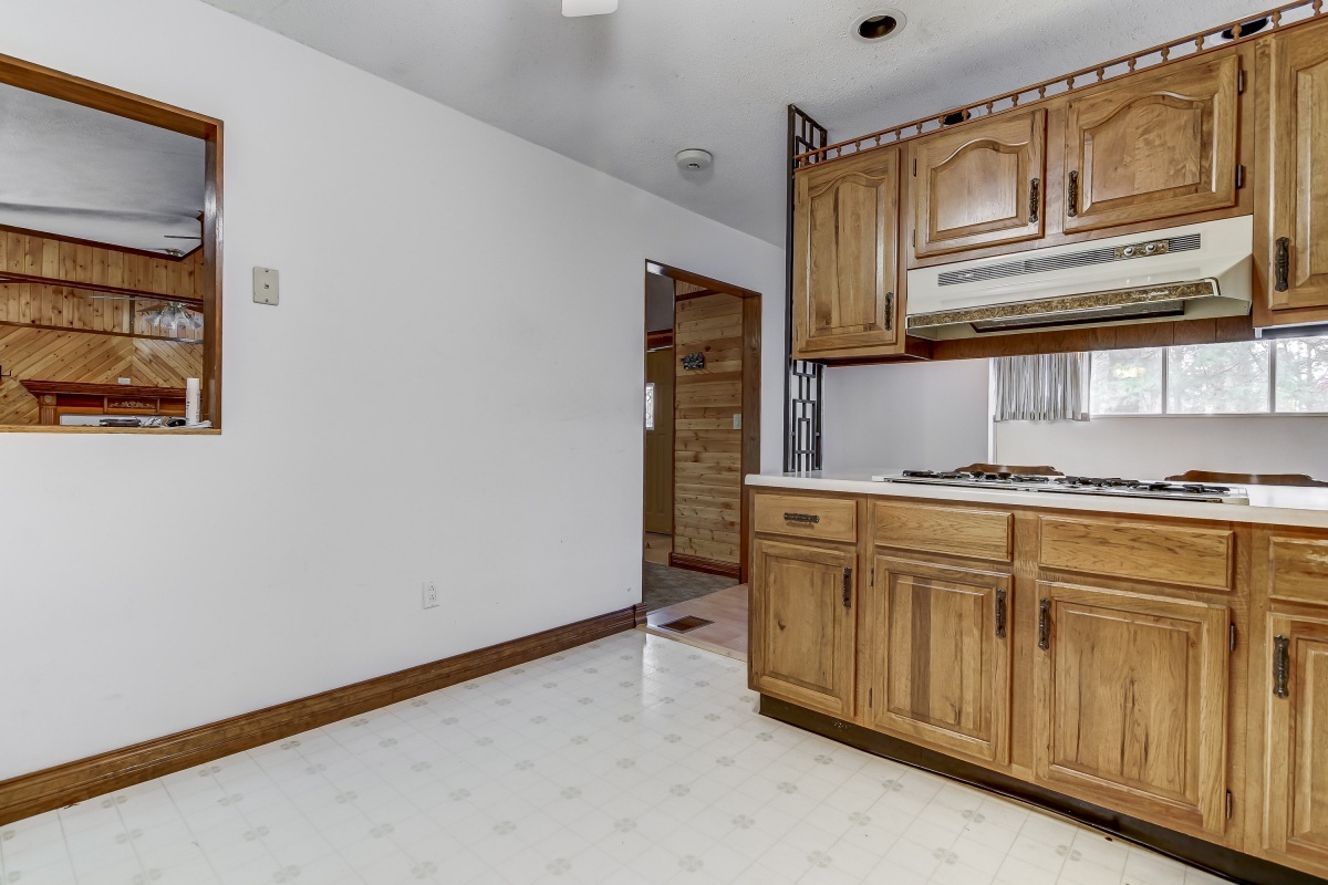 38 West Hazel Dell Lane Springfield, IL 62712 - Photo 12 of 48 Gallery Image 12