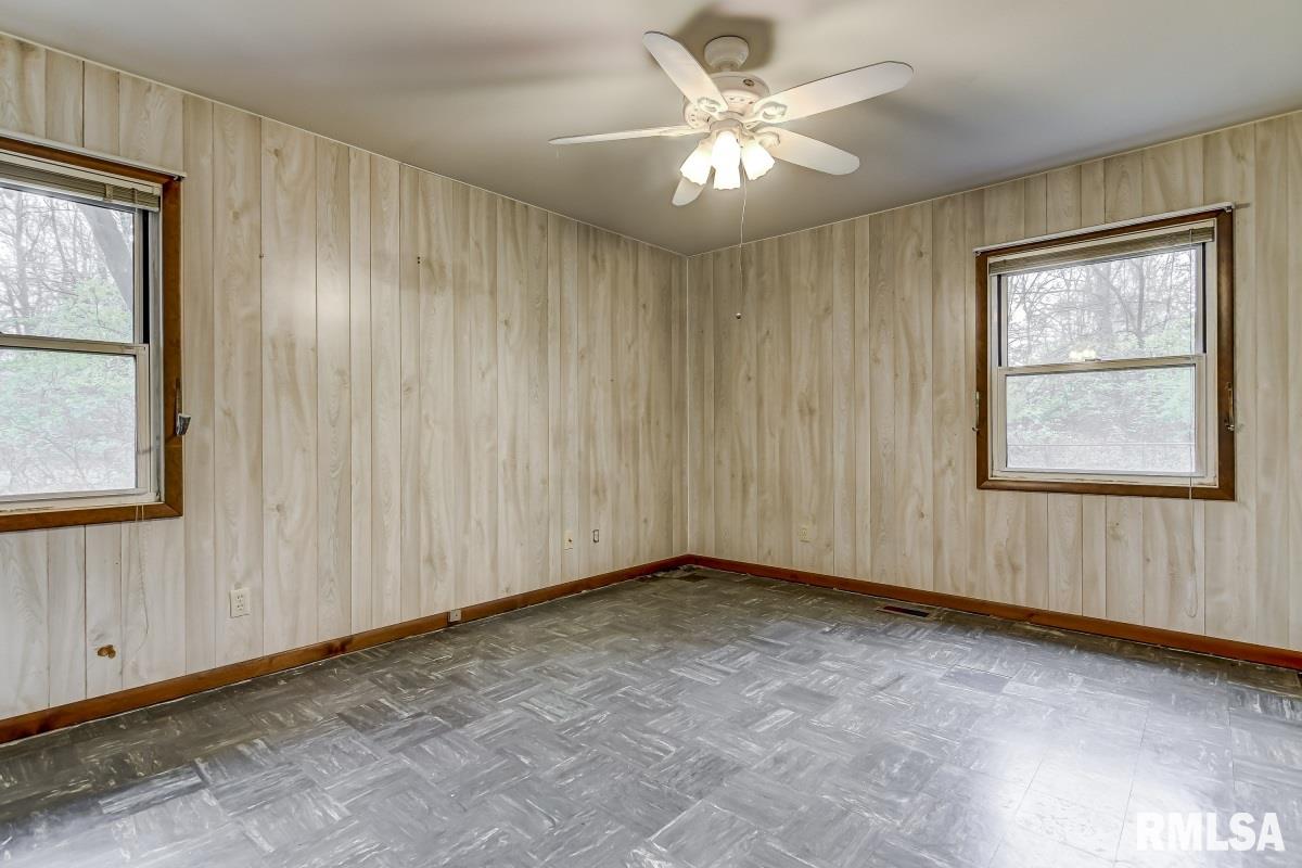 38 West Hazel Dell Lane Springfield, IL 62712 - Photo 24 of 48 Gallery Image 24