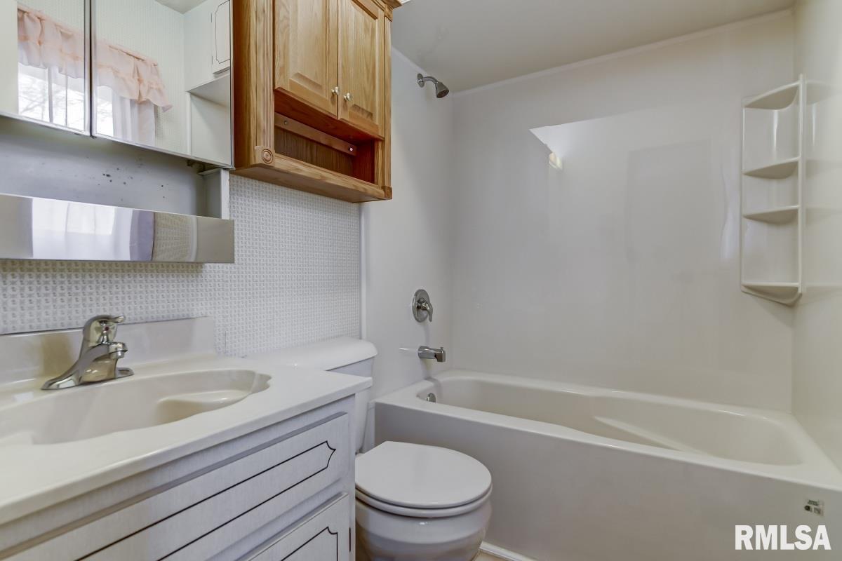 38 West Hazel Dell Lane Springfield, IL 62712 - Photo 27 of 48 Gallery Image 27