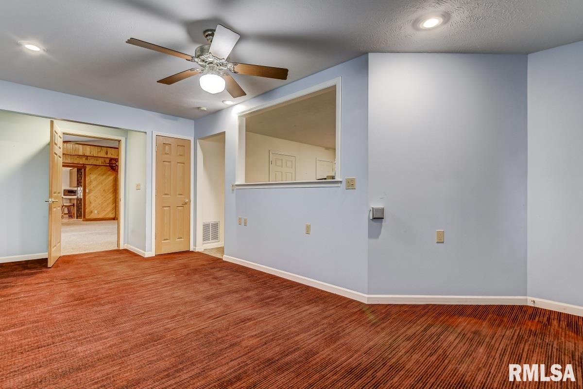 38 West Hazel Dell Lane Springfield, IL 62712 - Photo 32 of 48 Gallery Image 32
