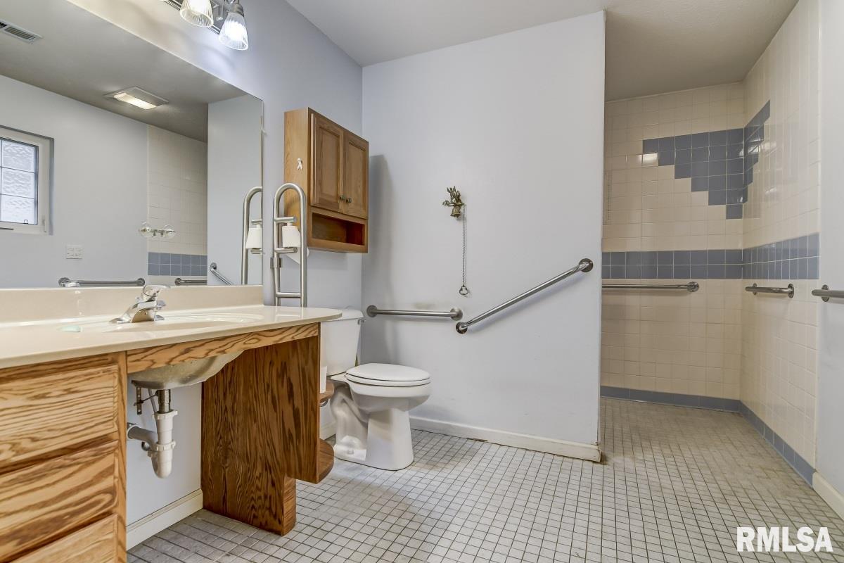 38 West Hazel Dell Lane Springfield, IL 62712 - Photo 42 of 48 Gallery Image 42
