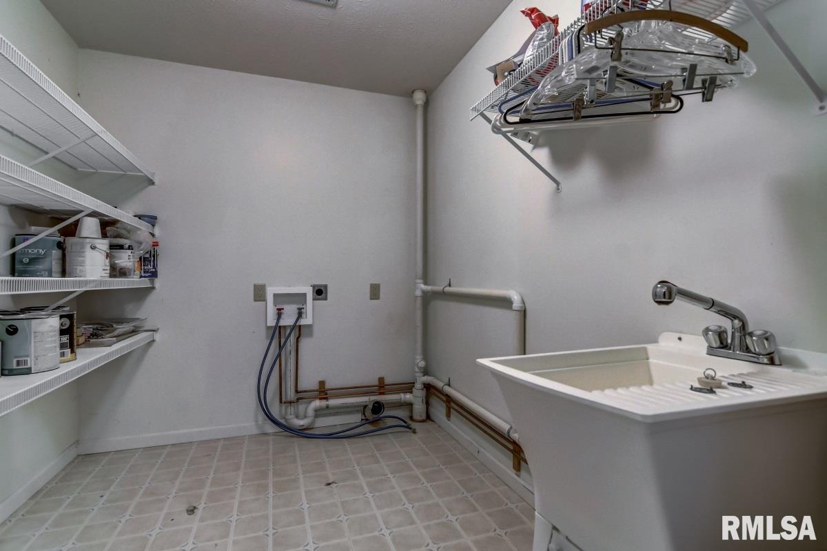 38 West Hazel Dell Lane Springfield, IL 62712 - Photo 43 of 48 Gallery Image 43