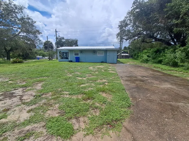 $1,425 | 936 Louisiana Avenue, Unit B, Sebastian, FL 32958